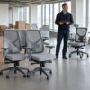 equipe planejando mudança de escritório corporativo